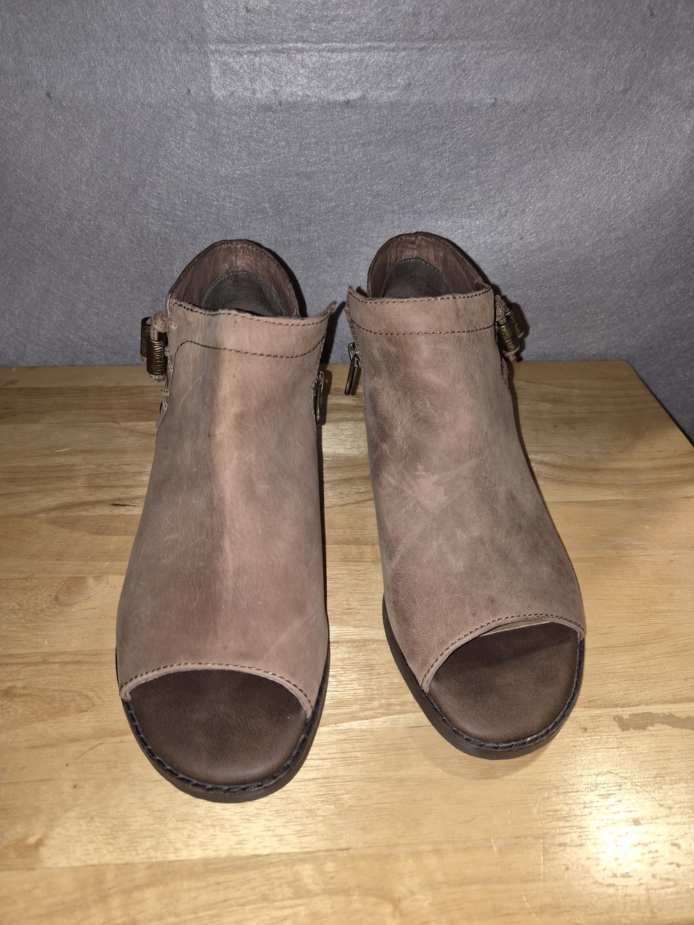 OTBT Two-Tone Peep-Toe Ankle Booties – Estimated Women’s Size 7.5–8